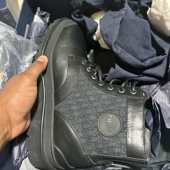 Size 41 Dior boot only worn once and also Dior hoodie, - Picture 1 of 3